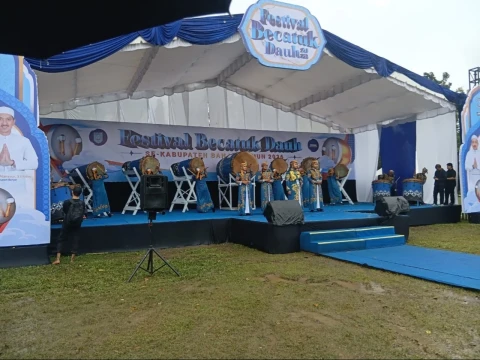 festival-bacatuk-dauh,-tradisi-budaya-banjar-di-martapura-menyambut-ramadhan