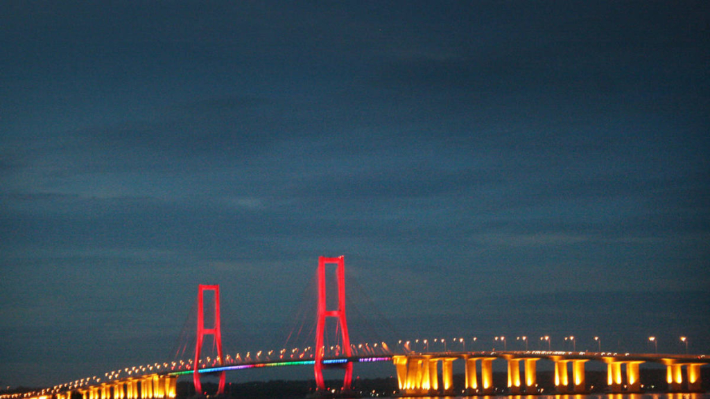rahasia-kekuatan-jembatan-suramadu-dalam-menghadapi-korosi-air-laut-selama-puluhan-tahun