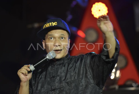 bantah-isu-ayah-ressa-rossano,-iwa-k:-gue-kena-oli-samping