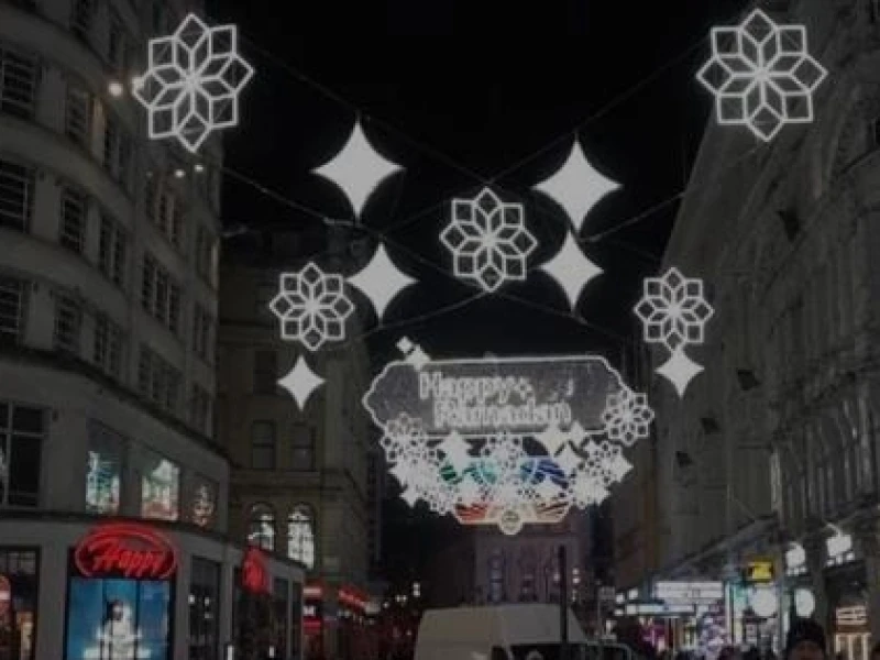 30-ribu-lampu-led-ramadan-hiasi-langit-london,-wali-kota-serukan-persatuan