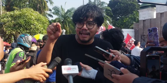 Waktunya Ferry Irwandi Gabung PDIP?