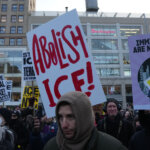 google,-meta,-dan-reddit-menyerahkan-data-pengguna-ke-dhs-untuk-diposting-tentang-ice