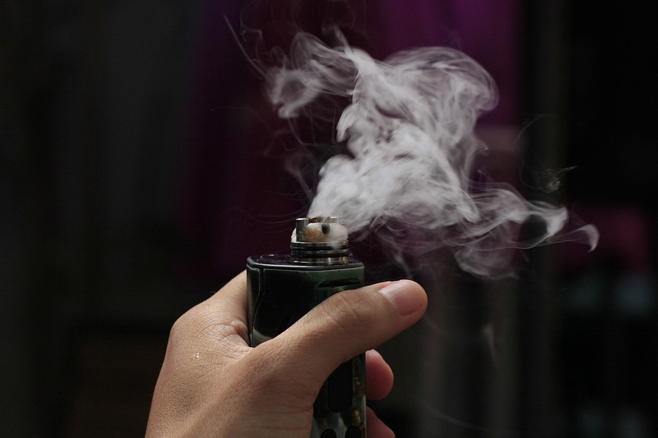 regulasi-dan-penegakan-hukum-rokok-elektronik-perlu-penguatan