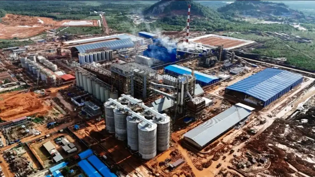 ujian-besar-hilirisasi-bauksit:-energi,-emisi-dan-desain-fiskal