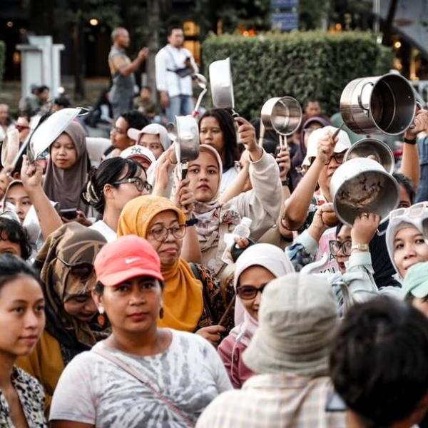 lapar-perut-dan-lapar-kuasa:-paradoks-wajah-religius-bangsa