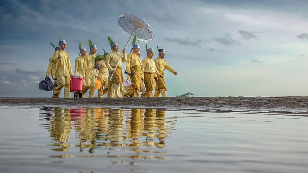wangi-rempah-penanda-ramadan:-melacak-jejak-tradisi-marpangir-di-tapanuli-selatan