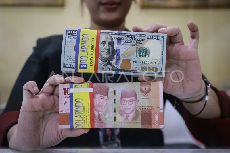 rupiah-menguat-ke-rp16.802-per-dolar-dipengaruhi-angka-pdb-as-menurun