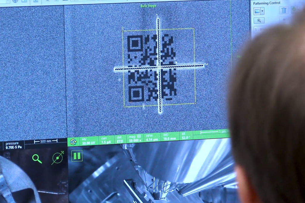 peneliti-austria-ciptakan-kode-qr-berukuran-mikrometer,-bisa-simpan-hingga-2-tb-data!