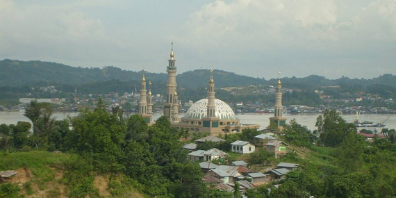 Mengenal Kemegahan Arsitektur Masjid Islamic Center Samarinda di Tepian Mahakam