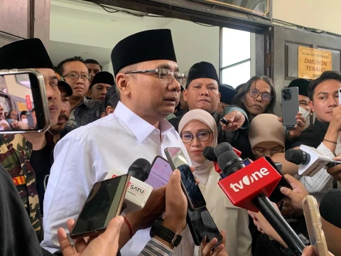 di-pn-jaksel,-gus-yaqut-sebut-alasan-pembagian-kuota-haji-untuk-jaga-keselamatan-jamaah