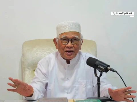 gus-mus:-jangan-tuntut-allah-ubah-keadaan