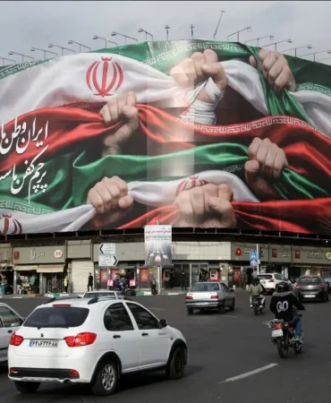 dampak-serangan-ke-iran-masih-teka-teki,-harga-minyak-bersiap-bergerak-liar-pekan-ini
