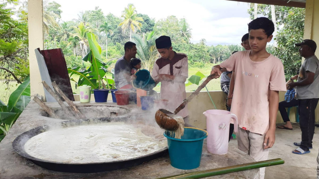 ie-bu-peudah,-makanan-khas-aceh-besar-yang-hanya-bisa-dijumpai-saat-momen-ramadan-tiba