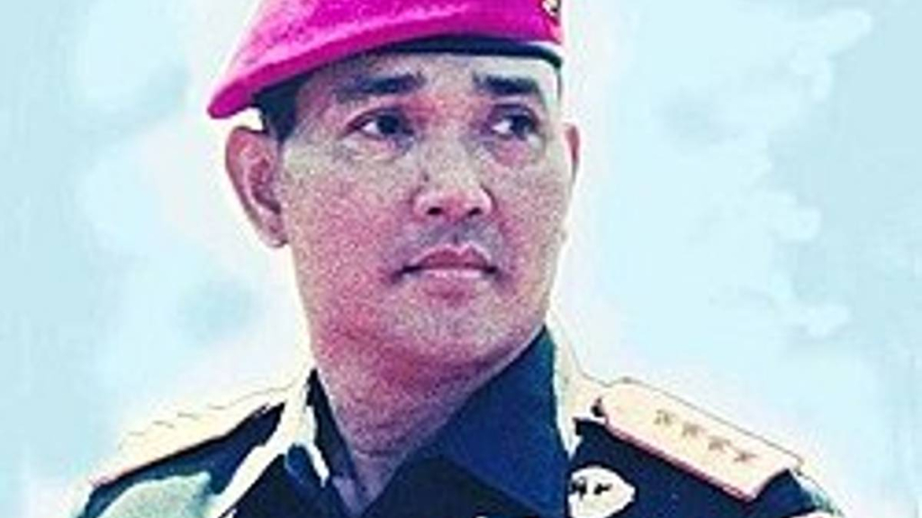 mengenang-perjalanan-hidup-try-sutrisno:-dari-kurir-cilik-hingga-wakil-presiden-ri