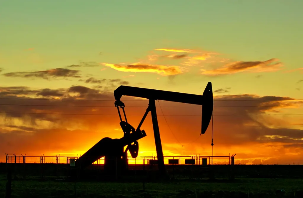 jp-morgan:-perang-bisa-pangkas-empat-juta-barel-minyak-dunia