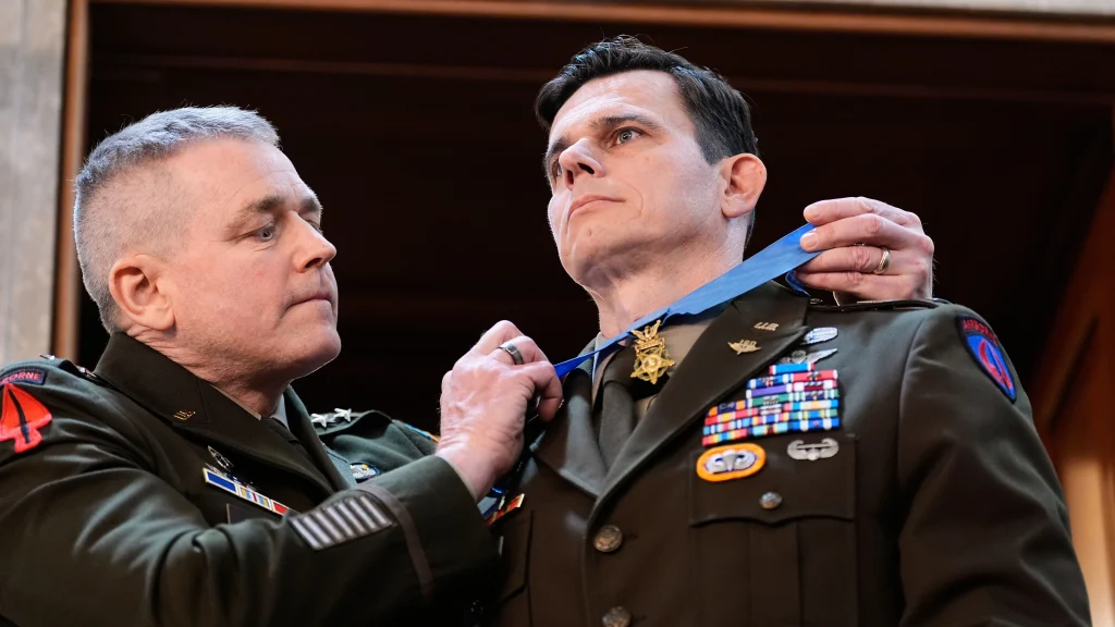 rahasia-politik-medal-of-honor
