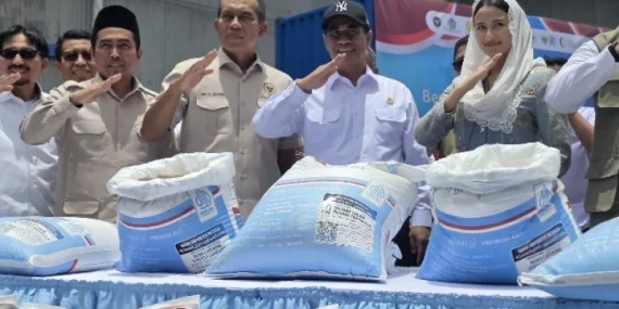perdana,-pemerintah-ekspor-2.280-ton-beras-nusantara-untuk-jemaah-haji-2026