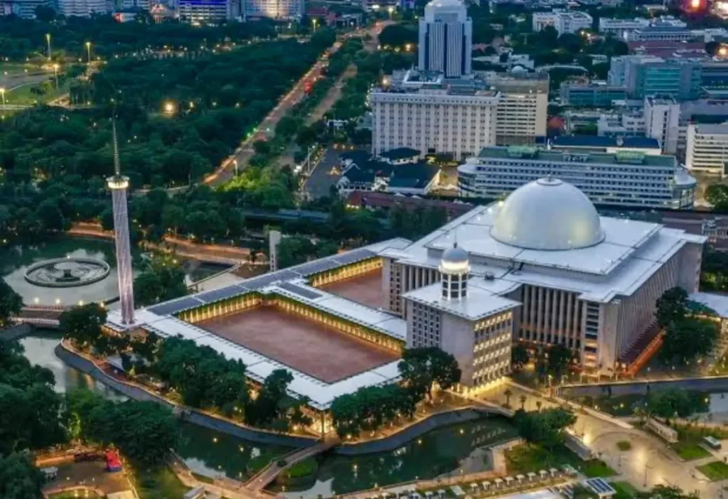istiqlal-dan-bca-syariah-perluas-edukasi-keuangan-syariah-ke-masyarakat