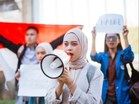 apakah-marah-terhadap-kebijakan-pemerintah-membatalkan-puasa?