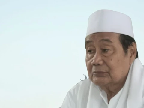 kh.-abdullah-faqih-langitan:-poros-langit-dan-moralitas-politik-arus-bawah