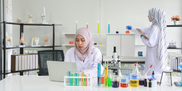 nasib-perempuan-peneliti-di-indonesia:-mesti-berjuang-ekstra-untuk-raih-legitimasi-publik