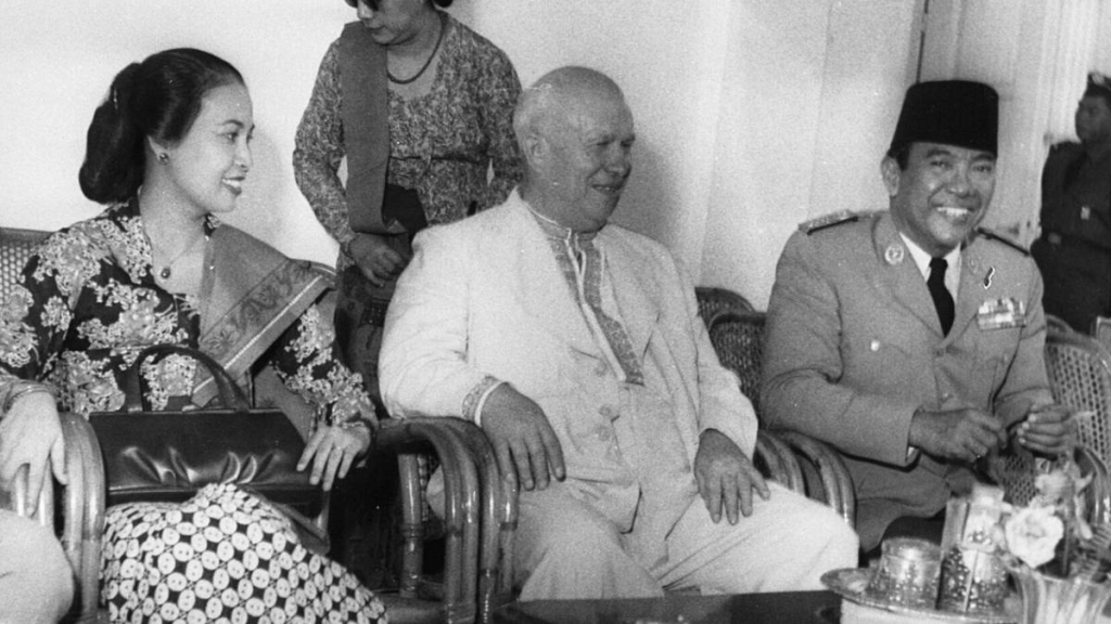 nikita-khrushchev:-indonesia-sungguh-negeri-surga-di-atas-bumi!