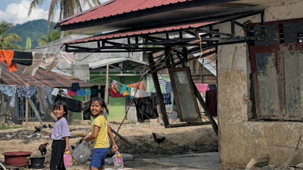 merajut-kembali-senyum-anak-anak-penyintas-bencana-di-sumatra