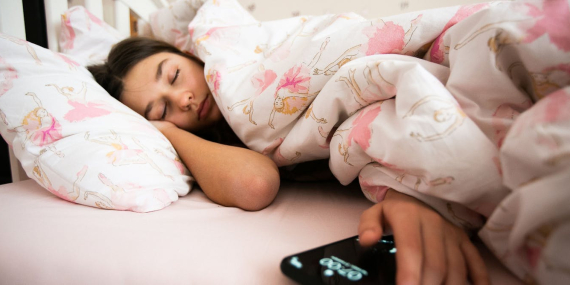 school-hours-have-barely-changed-since-the-1800s.-this-doesn’t-suit-teenagers’-sleep