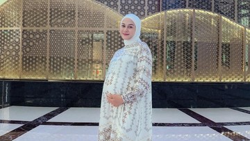 11-outfit-baju-lebaran-artis-untuk-ibu-hamil,-stylish-tapi-tetap-nyaman!
