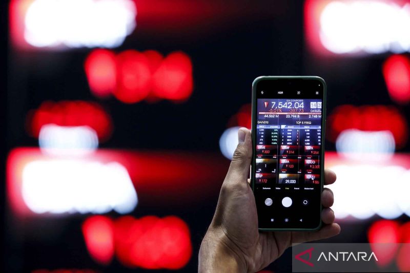 ihsg-ditutup-menguat-dipicu-koreksi-harga-minyak-global