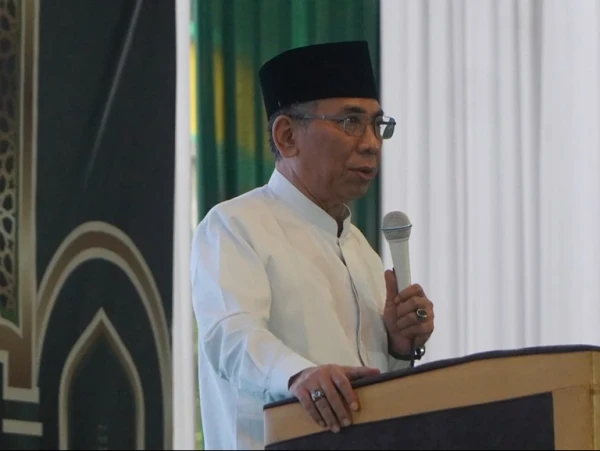 bukan-sekadar-dibaca,-gus-yahya:-al-qur’an-harus-dipelajari-dan-diurai-dengan-ilmu