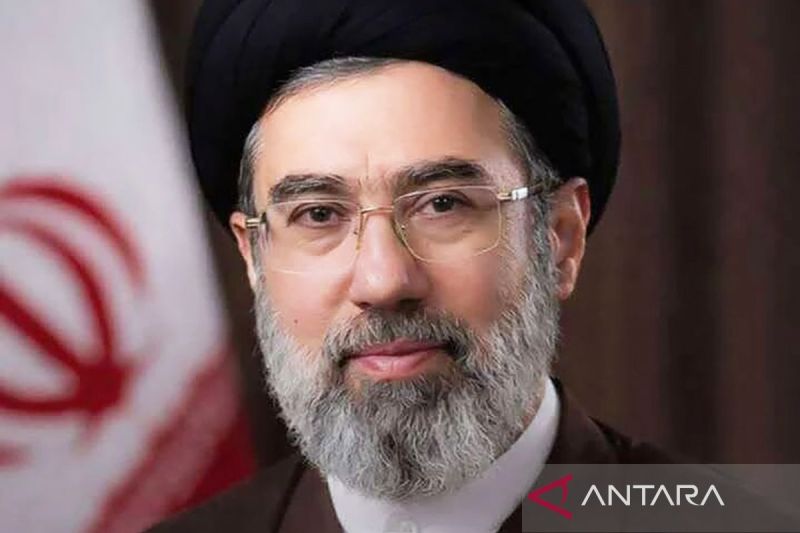 putra-presiden-iran-bantah-rumor-mojtaba-khamenei-cedera