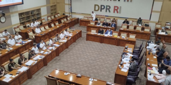 jaksa-yang-tuntut-mati-abk-kasus-sabu-2-ton-minta-maaf-di-hadapan-dpr