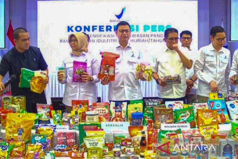 bpom:-pangan-tanpa-izin-edar-terbanyak-dari-impor-malaysia-&-singapura
