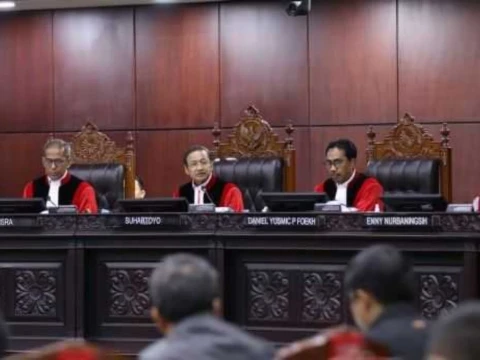 mk-tunda-dengar-keterangan-dpr-dan-pemerintah-terkait-tiga-permohonan-uji-materiil-soal-mbg