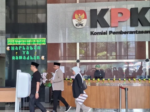 didampingi-kuasa-hukum,-gus-yaqut-penuhi-panggilan-penyidik-kpk