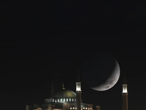 khutbah-jumat:-menggapai-lailatul-qadar-di-sepuluh-malam-terakhir-ramadhan