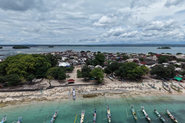 ketika-kemilau-mutiara-himpit-wilayah-tangkap-nelayan-lombok