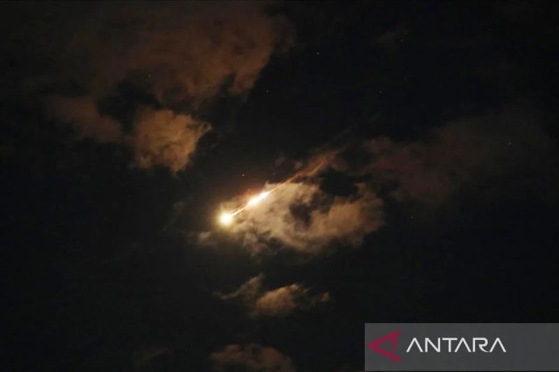 iran-klaim-rudalnya-serang-lokasi-diduga-markas-komandan-as-dan-israel