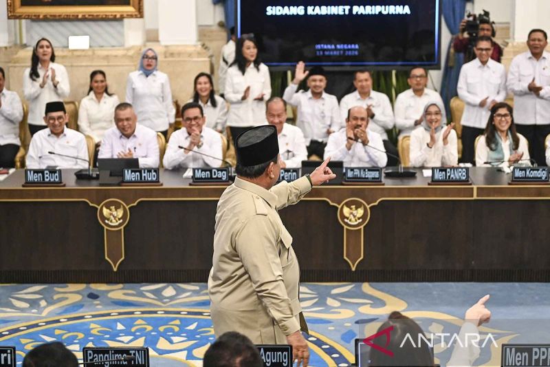 prabowo-minta-jajaran-kabinet-beri-contoh-tak-gelar-“open-house”-mewah
