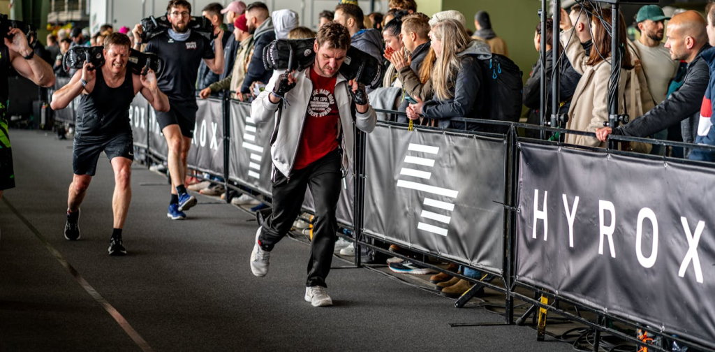 selamat-datang-era-‘fitness-entertainment’:-bagaimana-peluang-cuan-hyrox-setelah-tren-padel?