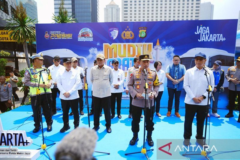 kapolri-pastikan-kepolisian-terus-tangani-kasus-penyiraman-air-keras