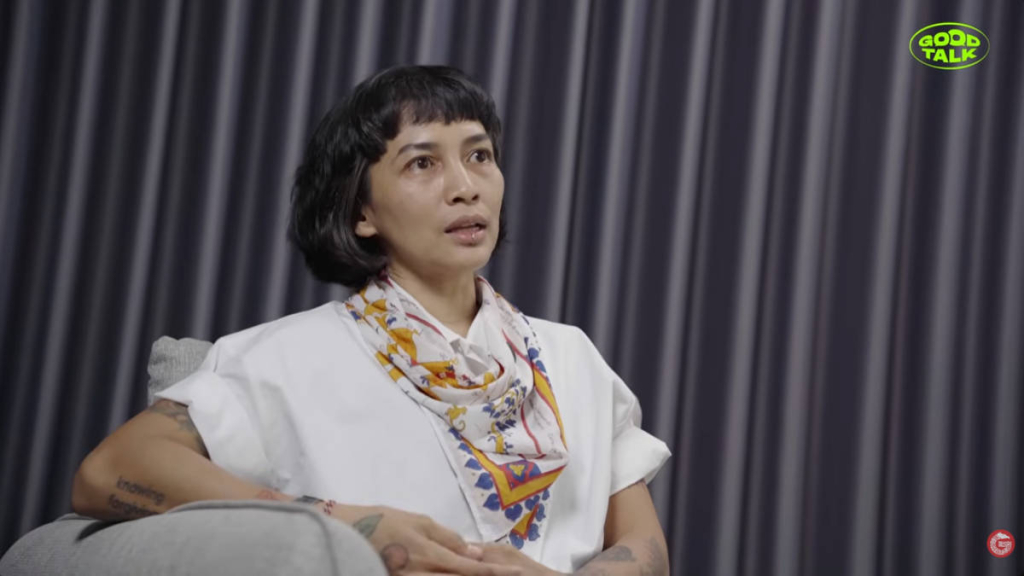ade-putri-terpikat-dengan-kue-ini-saat-kunjungi-banda-neira:-terkejut-dengar-harganya!