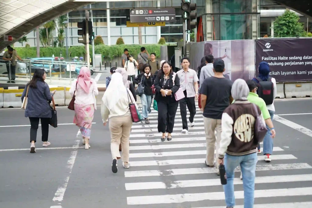 usai-lebaran,-pemerintah-siapkan-skema-wfh-untuk-tekan-konsumsi-bbm