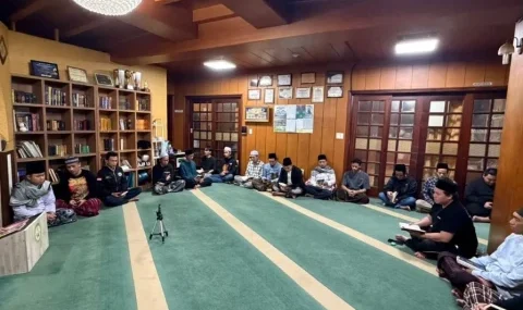 kala-dzikir-dzikrul-ghafilin-menggema-di-masjid-al-muhajirin-pyeongtaek,-korsel