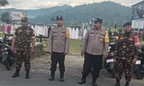 aksi-banser-di-trenggalek-bantu-pengamanan-shalat-id-warga-muhammadiyah