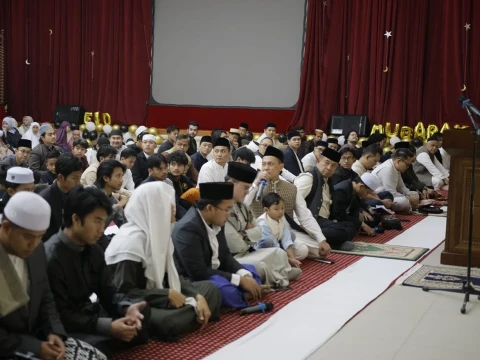 kbri-islamabad-gelar-shalat-id-dan-halal-bihalal,-fasilitasi-wni-di-tengah-pembatasan-akses