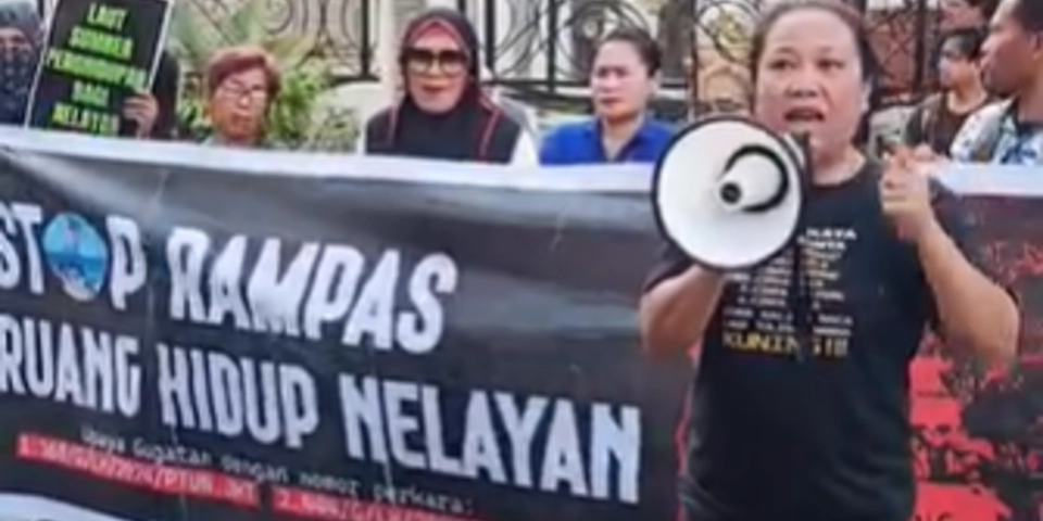 keberanian-perempuan-pesisir-menolak-reklamasi-di-manado-utara