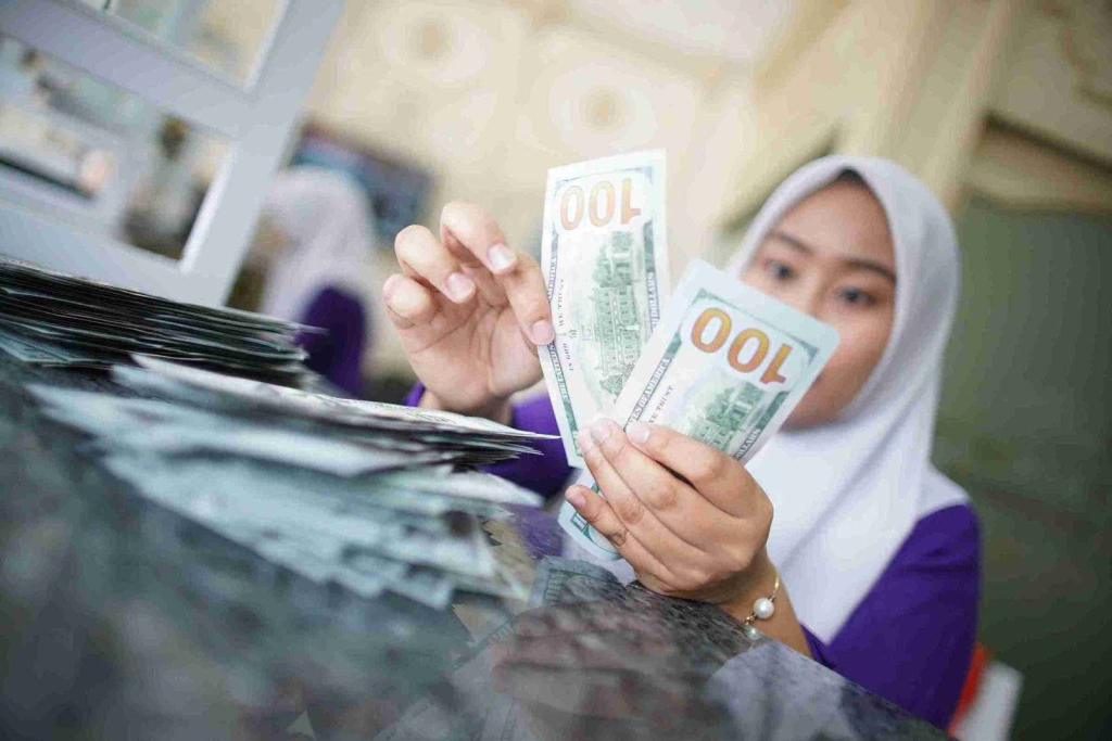 euro-tertekan,-ubs-pangkas-proyeksi-eurchf-ke-0,91