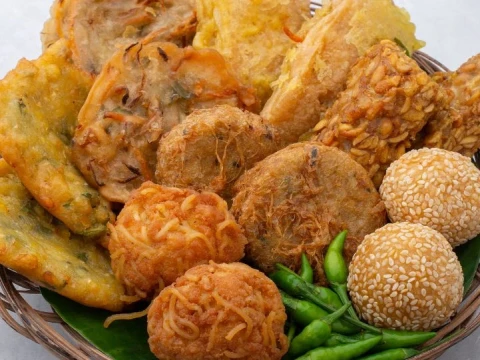 khutbah-jumat:-berbagi-tanpa-pamer,-peduli-tanpa-sekat